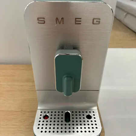 Private Garden In Montmartre * Paris