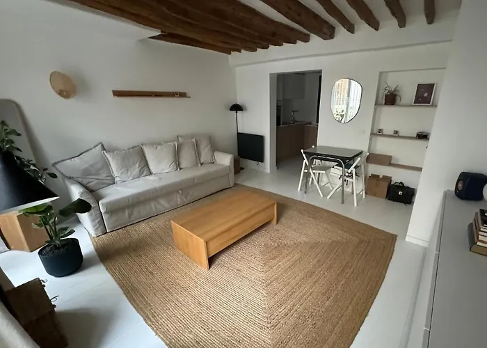 Private Garden In Montmartre Appartamento Parigi