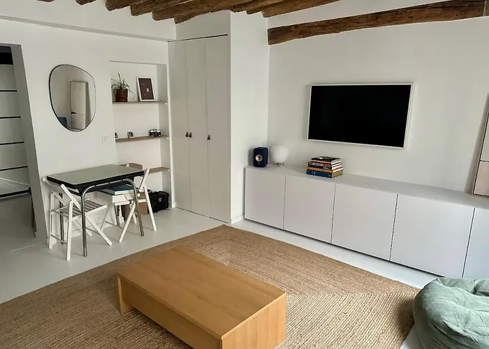 Appartamento Private Garden In Montmartre Parigi